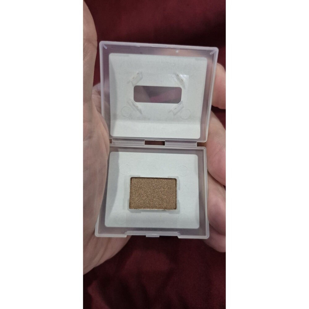 Mary Kay Mineral Eye Color Eyeshadow Chocolate Kiss 0.05 oz New In Case - Picture 3 of 3